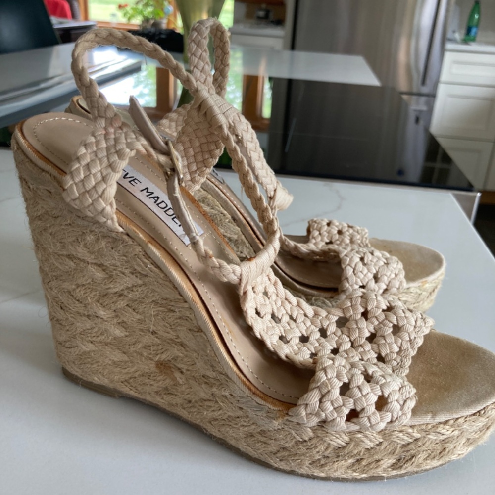 Steve Madden size 6.5 platform  wedge sandals